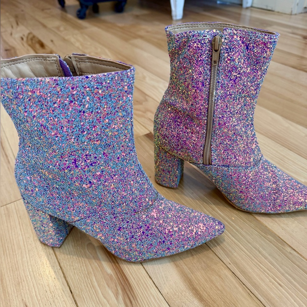 Glitter booties - made in Brazil! Size 6! - Picture 1 of 6